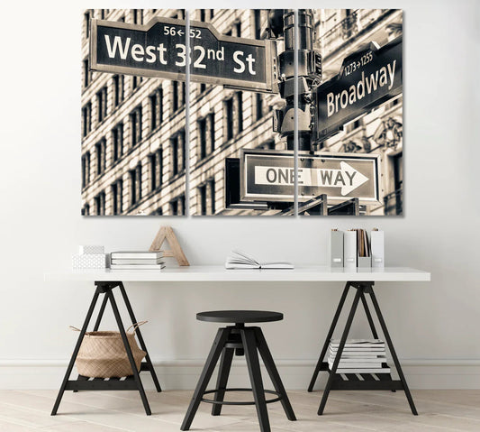 32nd Street Intersection Sign in Manhattan NY Canvas Print